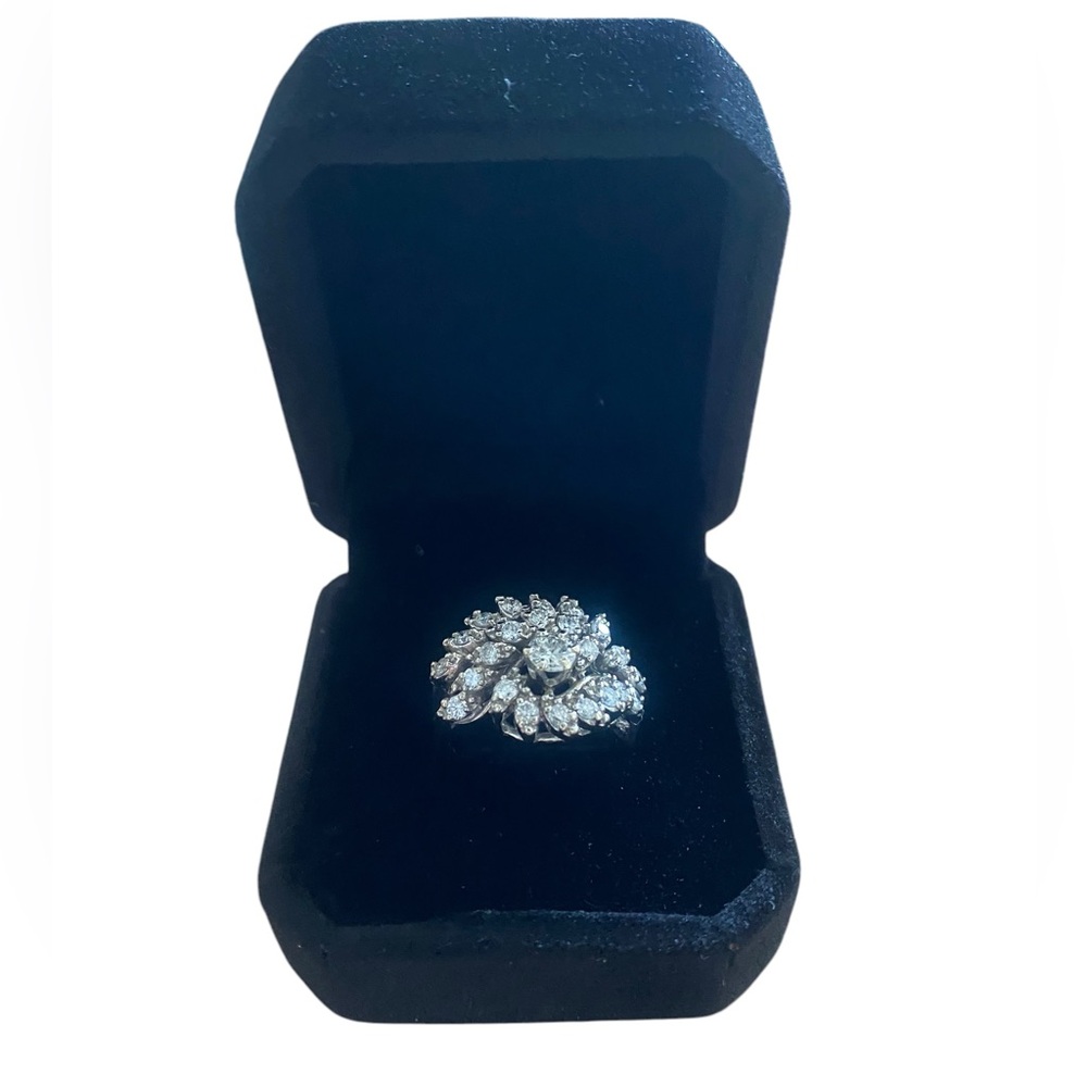 14K White Gold Ring 7.5g 1/3 ct. Center Stone 69 points side stones 1 ct total